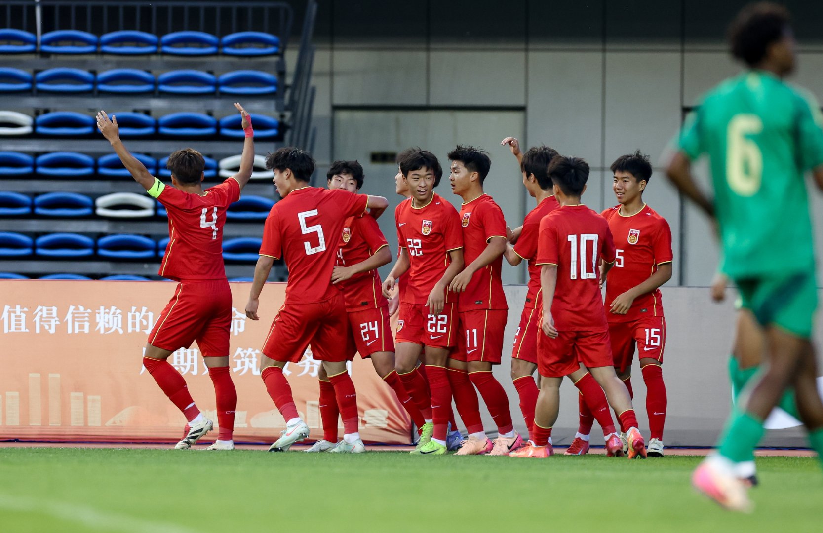 欧宝官方平台-关于主力球员缺阵，球队依然顽强抵抗的信息