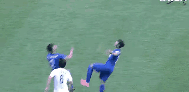 欧宝体育-足球场上的感人故事